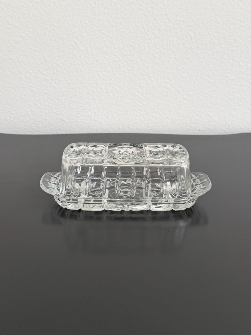 Vintage Butter Dish Anchor Hocking Early American Prescut Pressed Glass Covered